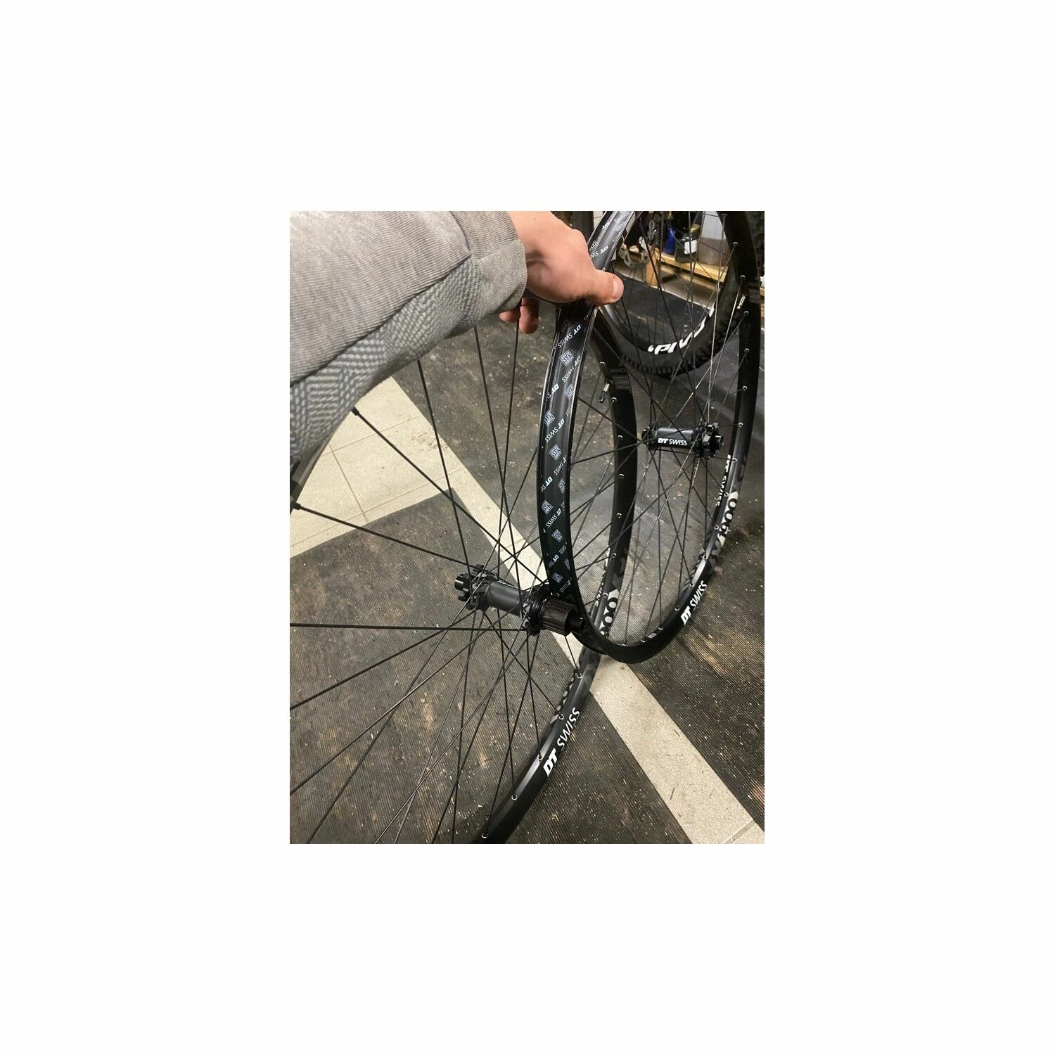 Dt-swiss Roues Complètes Dt Swiss - 29'' 1 Dt-swiss Roues Complètes Dt Swiss - 29''