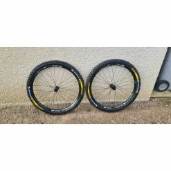 Race Face Roues Complètes - 27.5'' 5 Race Face Roues Complètes - 27.5'' -TRANSMISSIONS BIKELIFE Soldes 2023 paire de roue dt swiss e1900 2