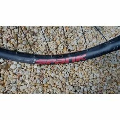 Roues Complètes - 27.5'' -TRANSMISSIONS BIKELIFE Soldes 2023 paire de roues novatec 3