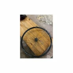 Roues Complètes Race Face - 29'' 8 Roues Complètes Race Face - 29'' -TRANSMISSIONS BIKELIFE Soldes 2023 paire de roues race face ar30 29p 2