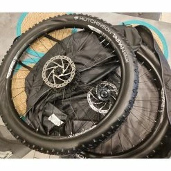 HUTCHINSON Roues Complètes